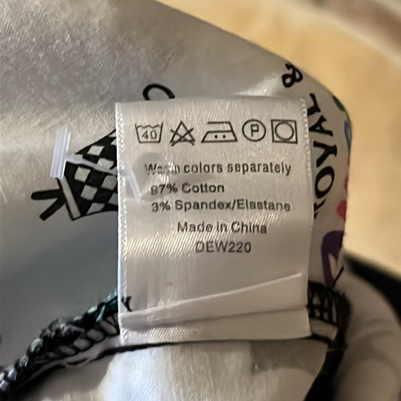 Royal & Awesome Golf Shamrock Stretch Cotton Flat Front Shorts - Picture 9 of 9